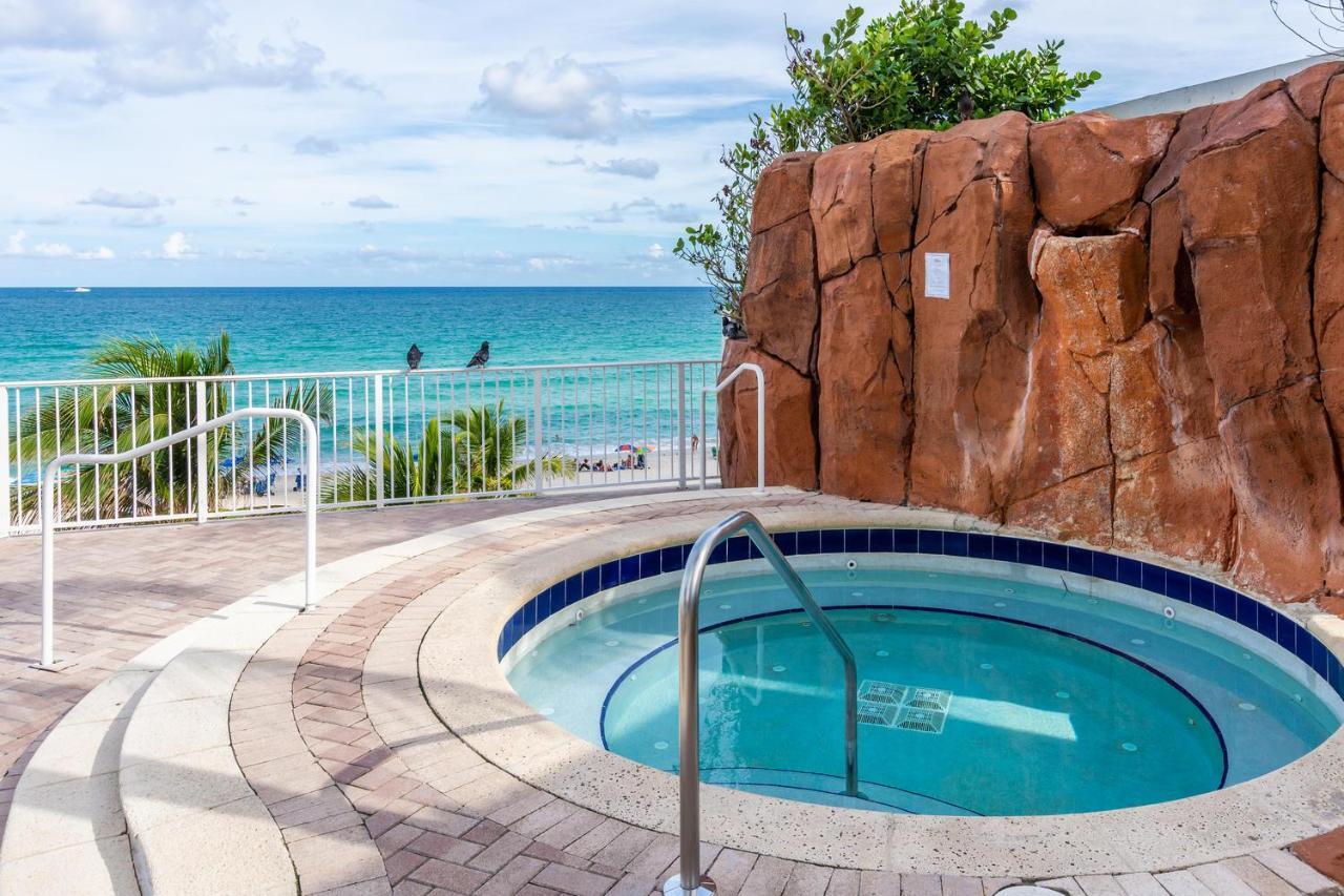 Apartment Trump International Ocean View 1,100 Sf 1 Bed 1bth - Privately Owned